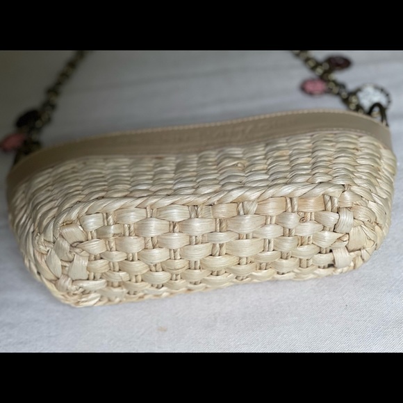 Adrienne Vittadini Straw pink chain basket bag - Picture 3 of 5